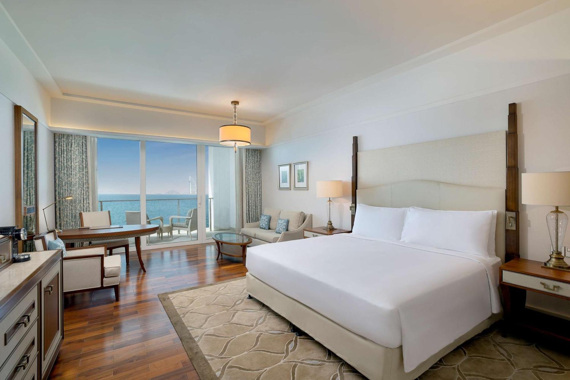 One-Bedroom Waldorf Astoria Suite
