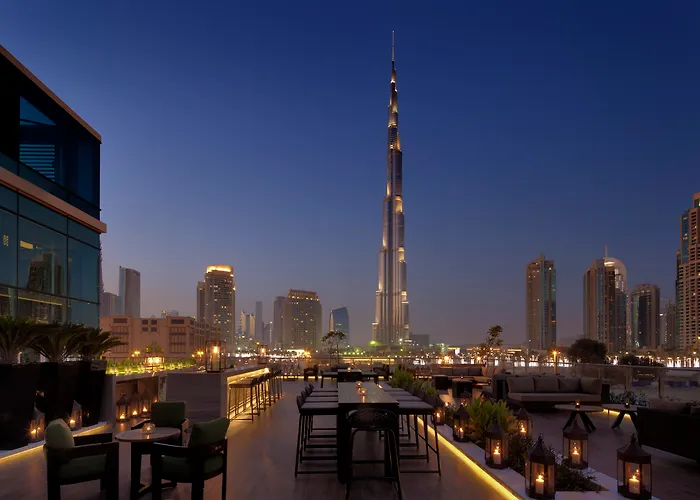 Hotel with pool: Taj Dubai