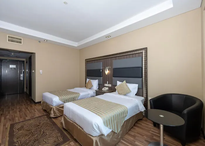 Luxury hotel only: Pearl Swiss Hotel