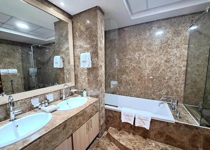 Barcelo Residences Dubai Marina