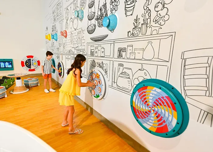 Cheap hotel: Rove At The Park