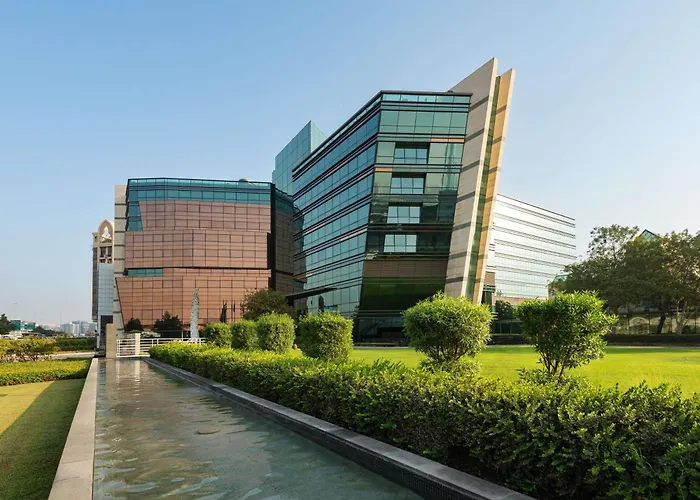Romantic hotel: The Creekside Hotel, Dubai - An Accor Hotel